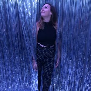 Meet your Posher, Laura